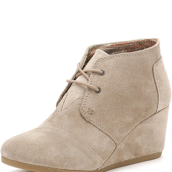 TOMS Desert Wedge Boot Taupe Suede Lace Up Hidden Heel 8.5 Coastal Cowgirl - Picture 7 of 13